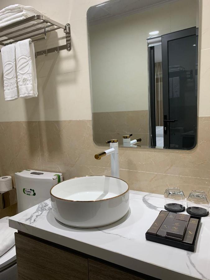 Dong Phuong Hotel Bao Loc Buitenkant foto